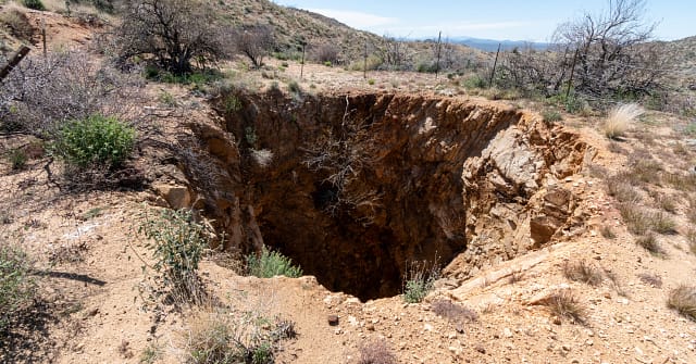 Upper Mineshaft of the Monte Cristo Mine